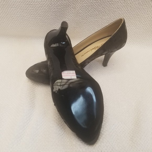 Basic black all leather pump. - Picture 6 of 7